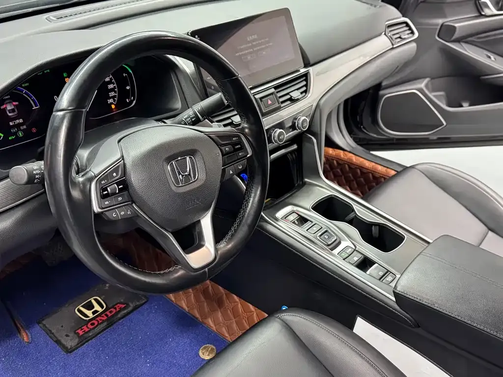 Honda Accord — фото 6