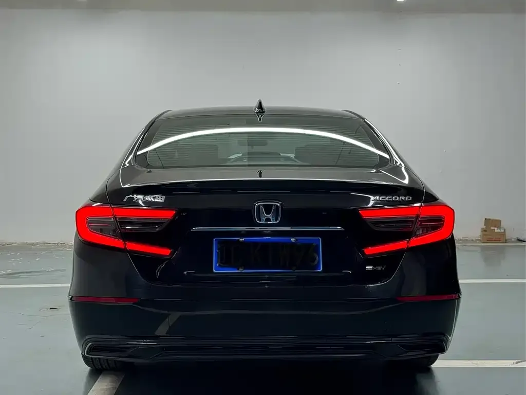 Honda Accord — фото 5