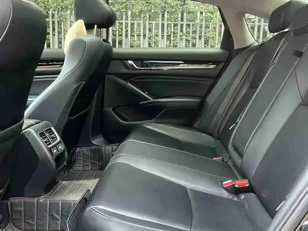 Honda Accord 2023 из CN, фото 8