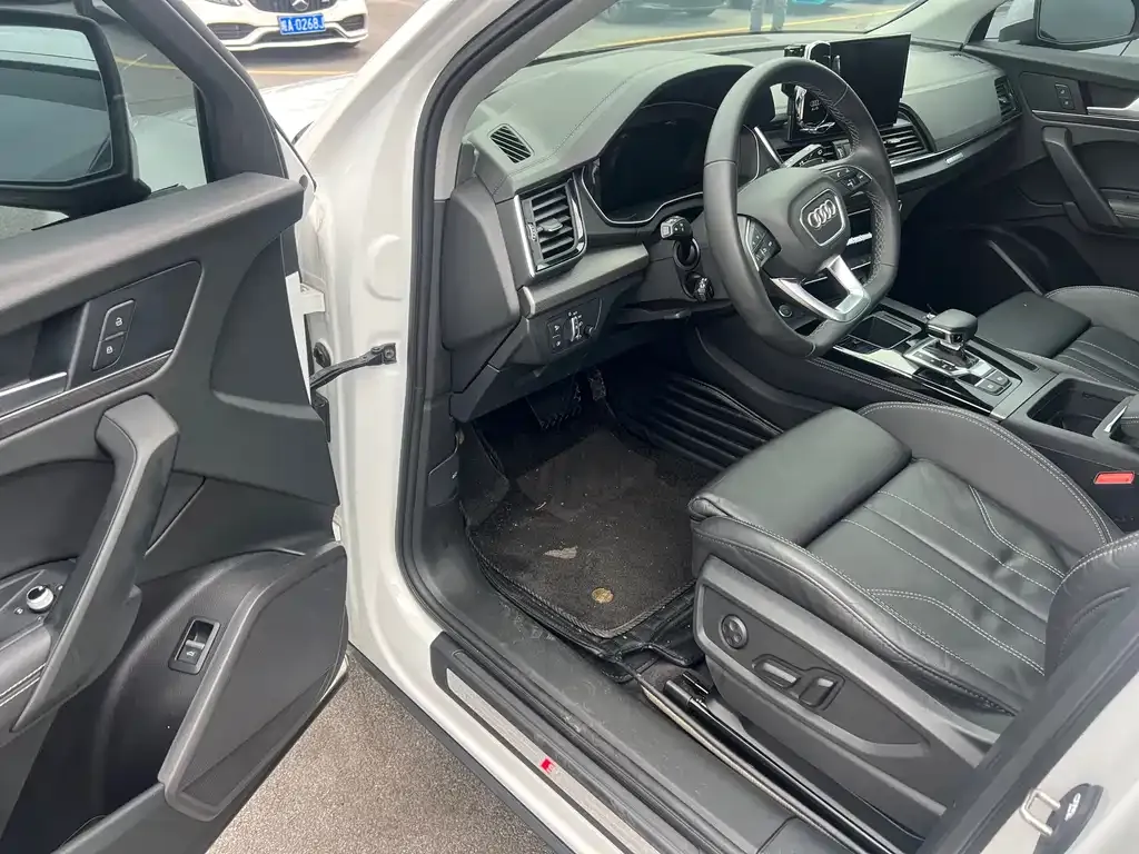 Audi Q5L 2022 из CN, фото 7