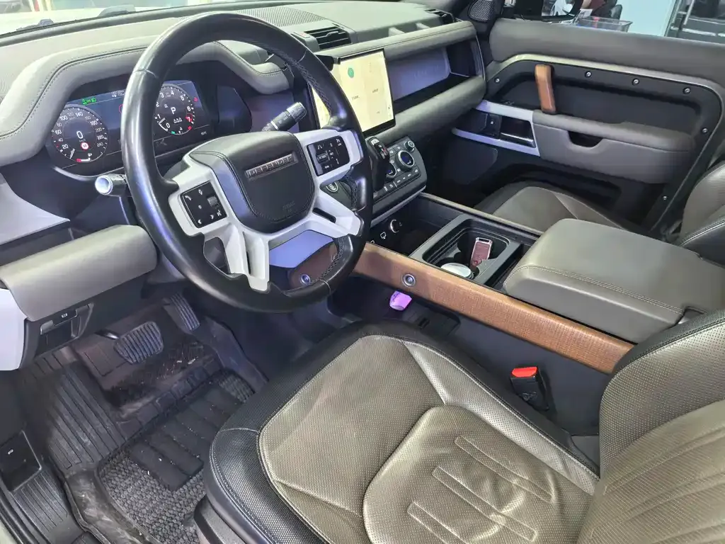 Land Rover Defender — фото 6