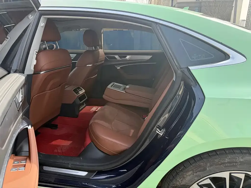 Audi A7L 2025 из CN, фото 9