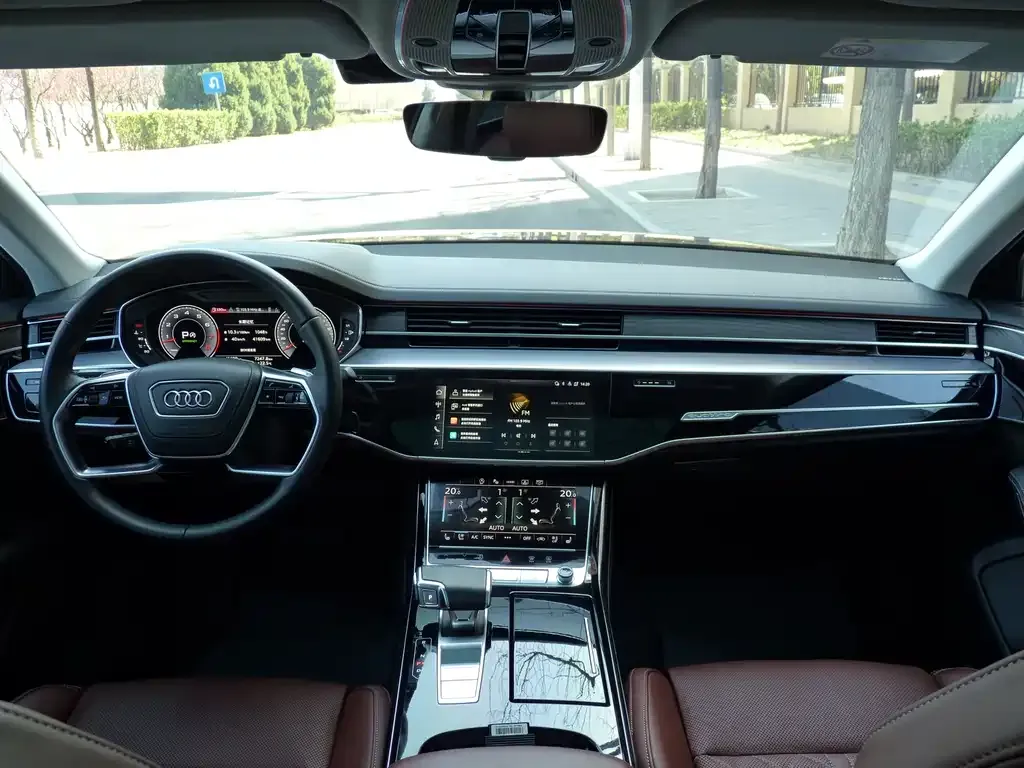 Audi A8 — фото 3