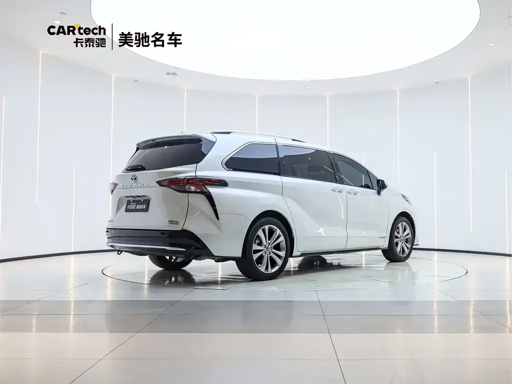 Toyota Sienna 2023 из CN, фото 4