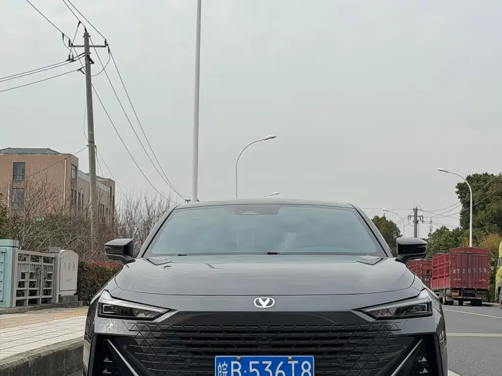 Changan UNI-V 2023 из CN, фото 6