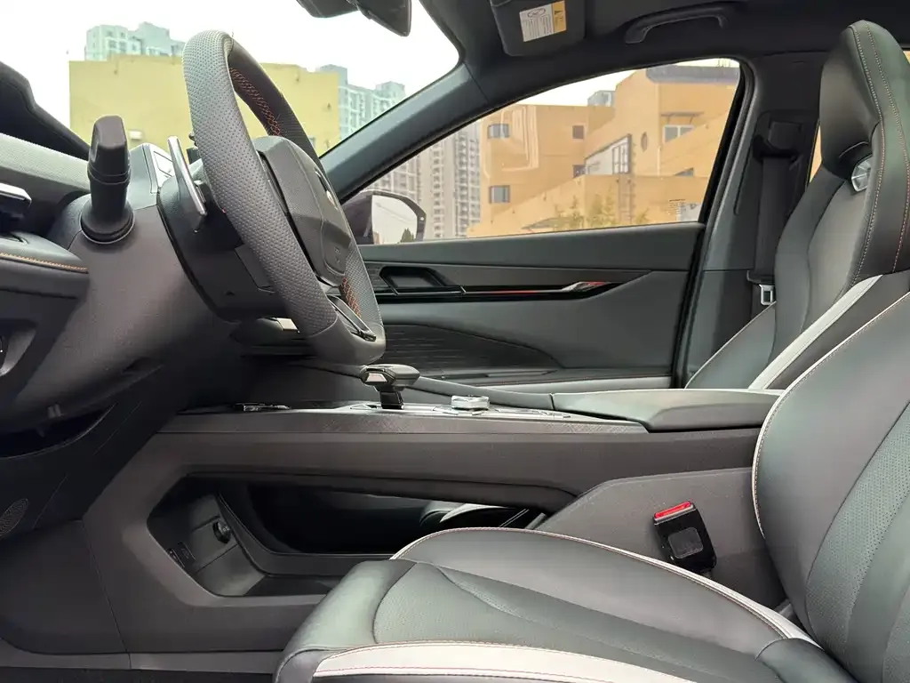 Changan UNI-V 2023 из CN, фото 4