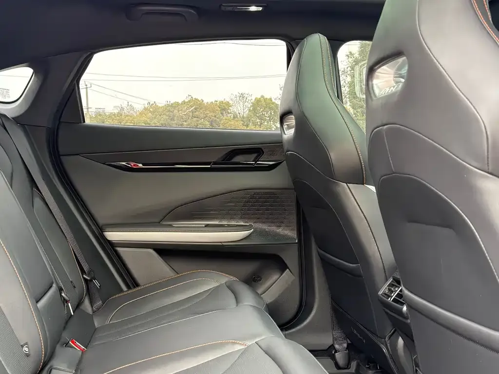 Changan UNI-V 2023 из CN, фото 8