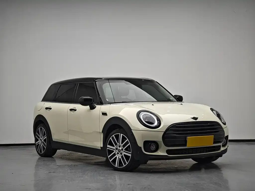 MINI Clubman — фото 6