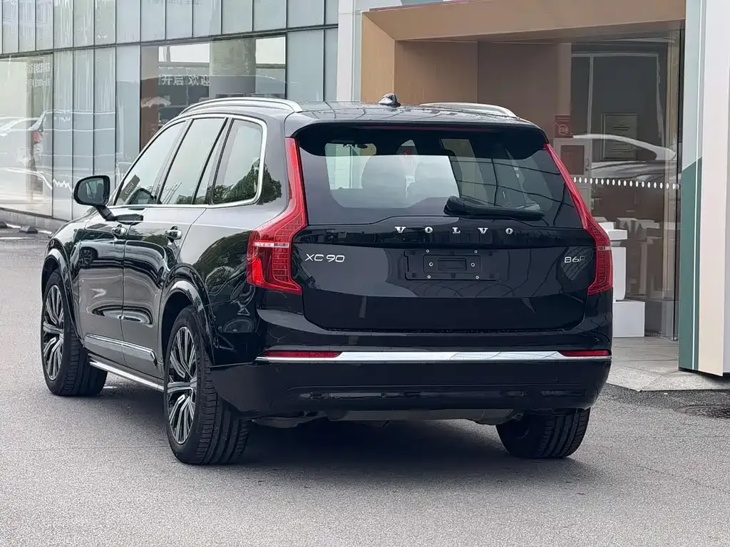 Volvo XC90 — фото 6