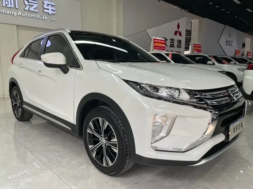 Mitsubishi Eclipse Cross — фото 10