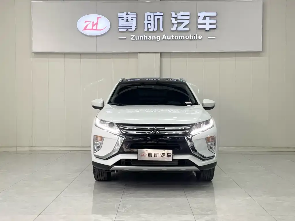 Mitsubishi Eclipse Cross — фото 2