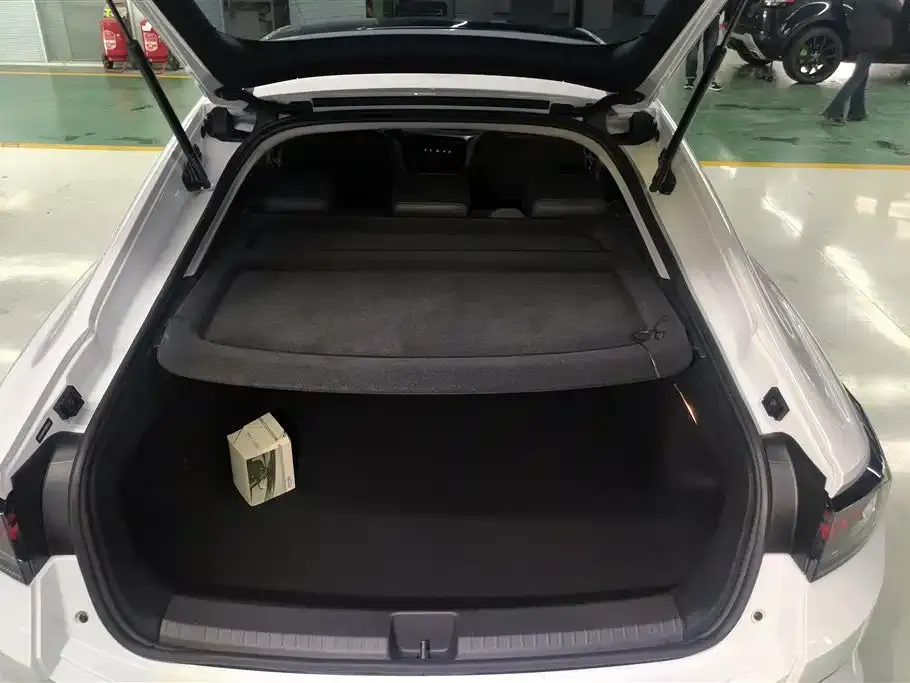 Volkswagen Lamando 2023 из CN, фото 9