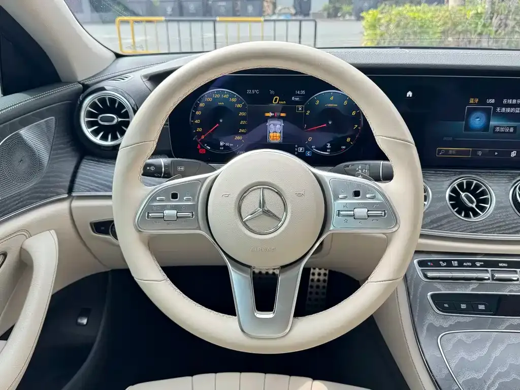 Mercedes-Benz CLS — фото 6