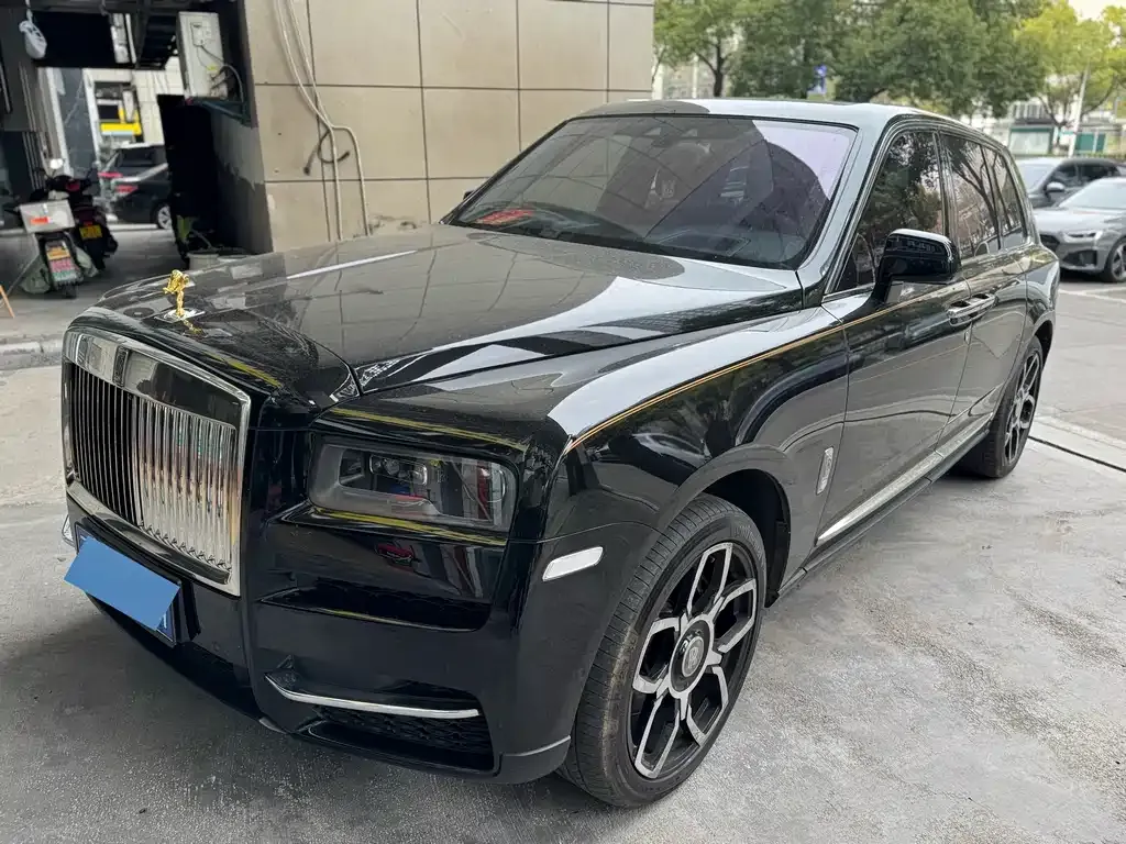 Rolls-Royce Cullinan — фото 1