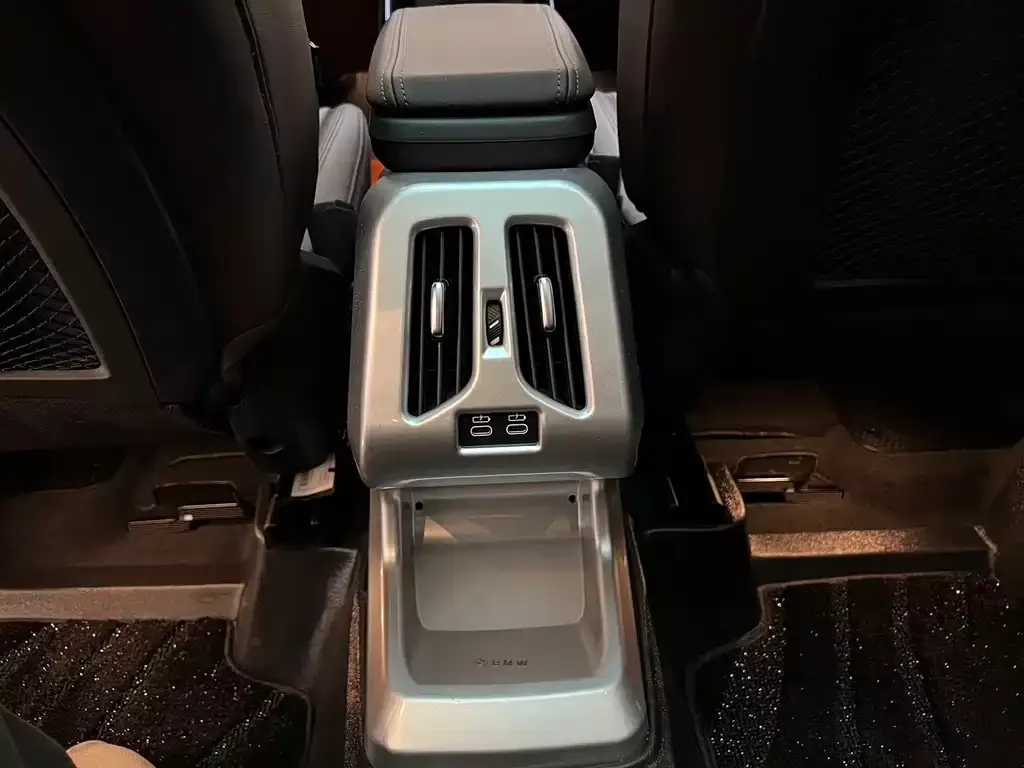 BMW X1 2024 из CN, фото 4