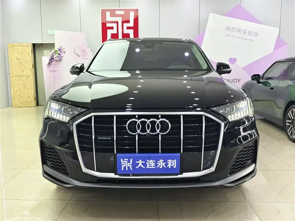 Audi Q7 2022 из CN, фото 2
