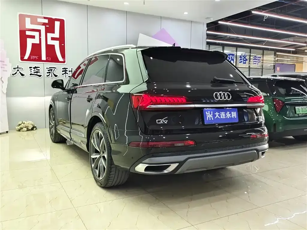 Audi Q7 2022 из CN, фото 9