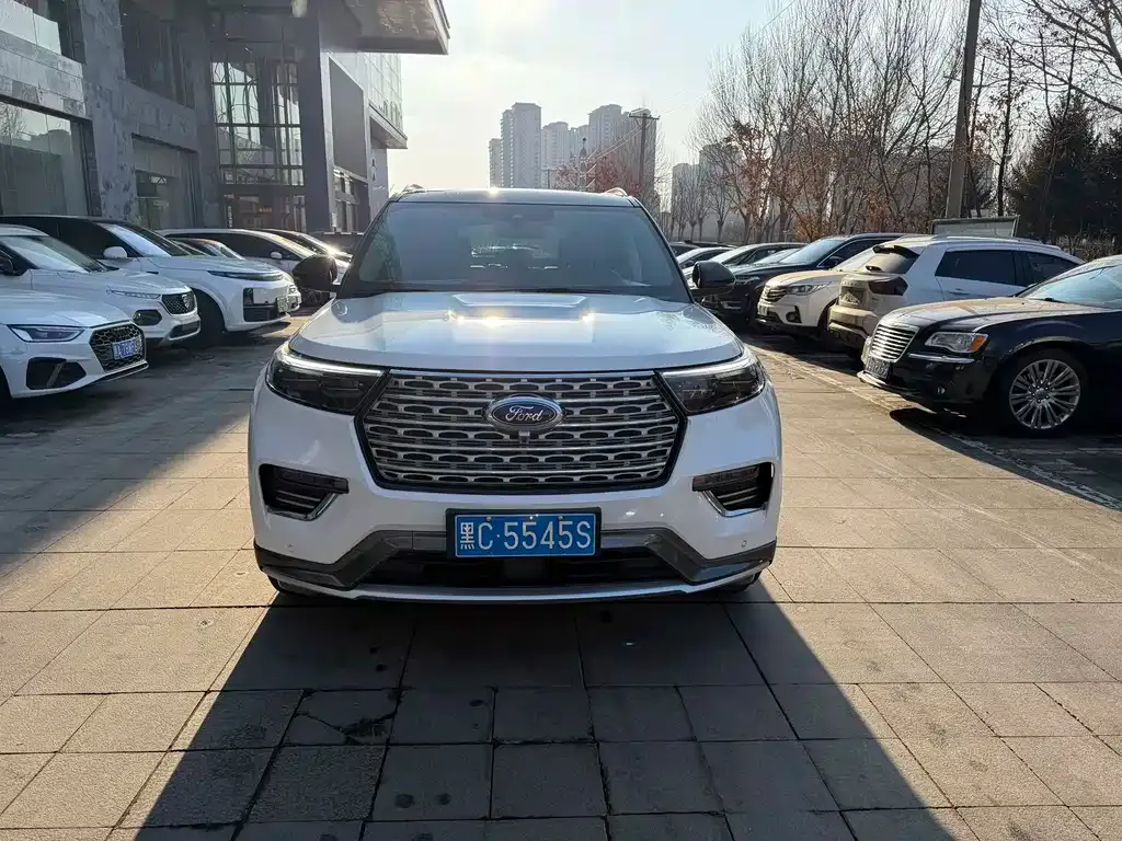 Ford Explorer 2021 из CN, фото 1