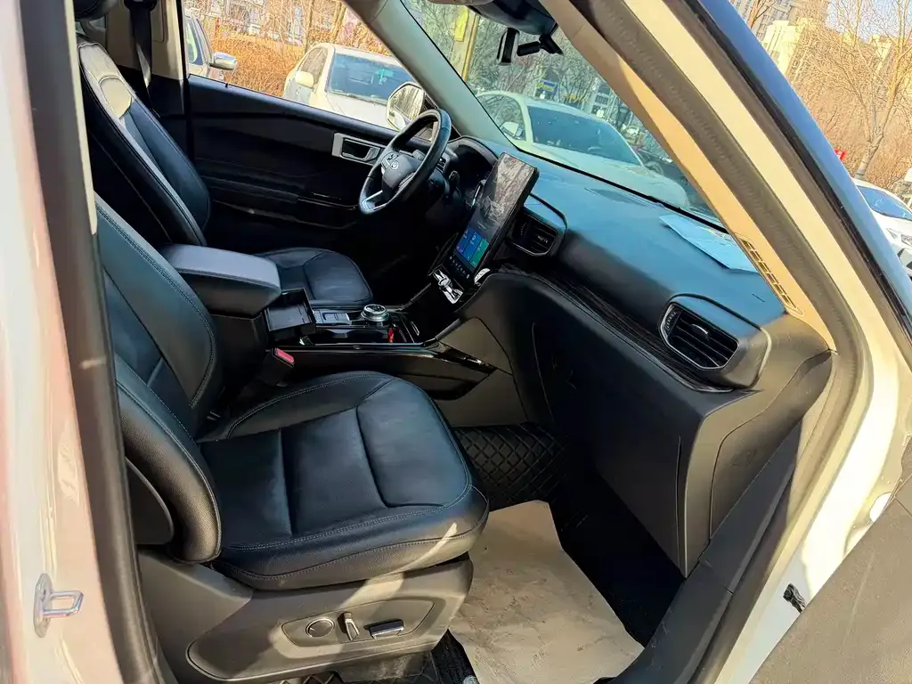 Ford Explorer 2021 из CN, фото 5