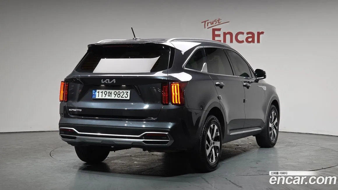 Kia Sorento 2023 из KR, фото 2