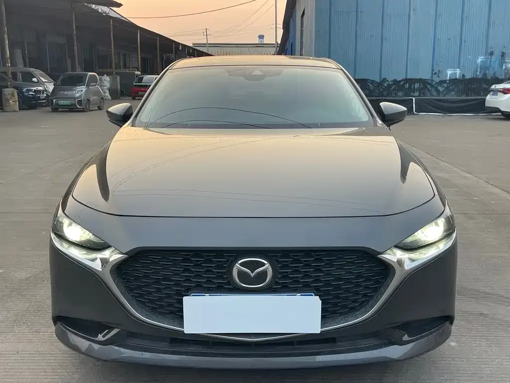 Mazda 3 Axela 2023 из CN, фото 8