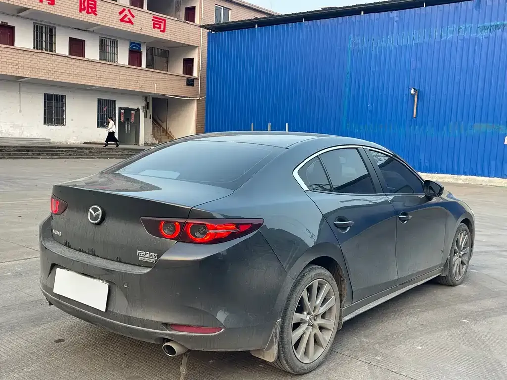 Mazda 3 Axela 2023 из CN, фото 6