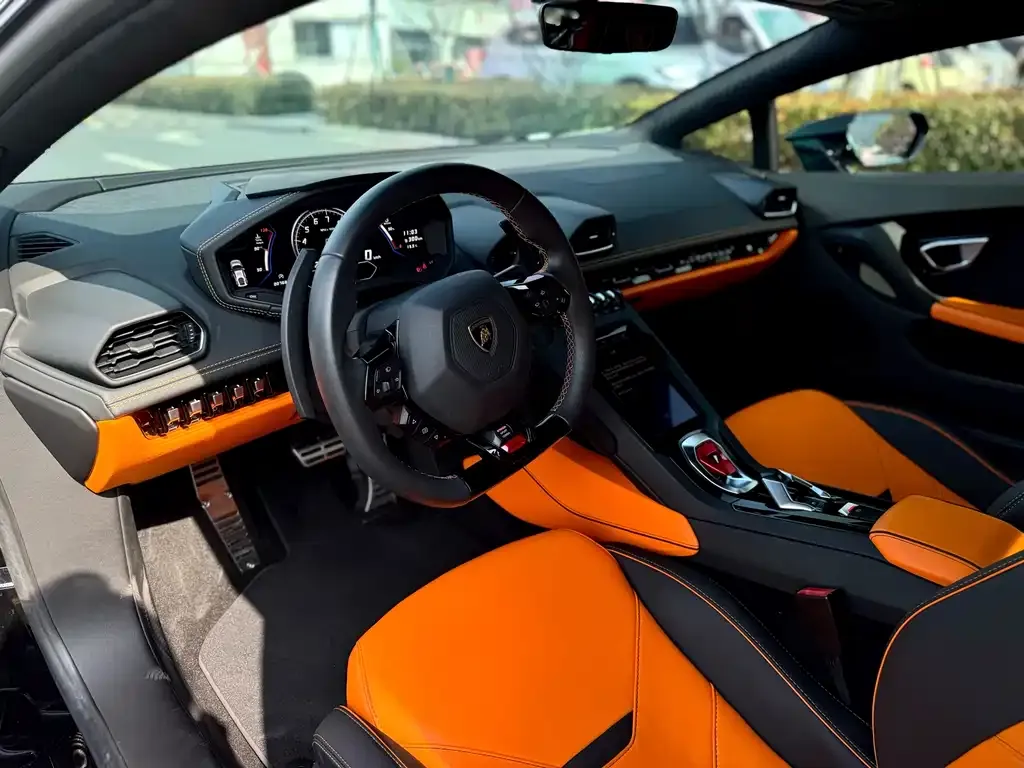 Lamborghini Huracan 2023 из CN, фото 2