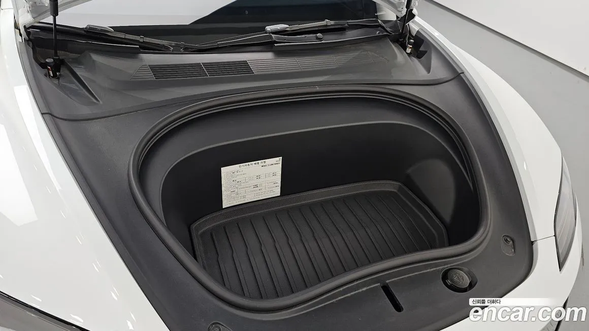 Tesla Model 3 — фото 3
