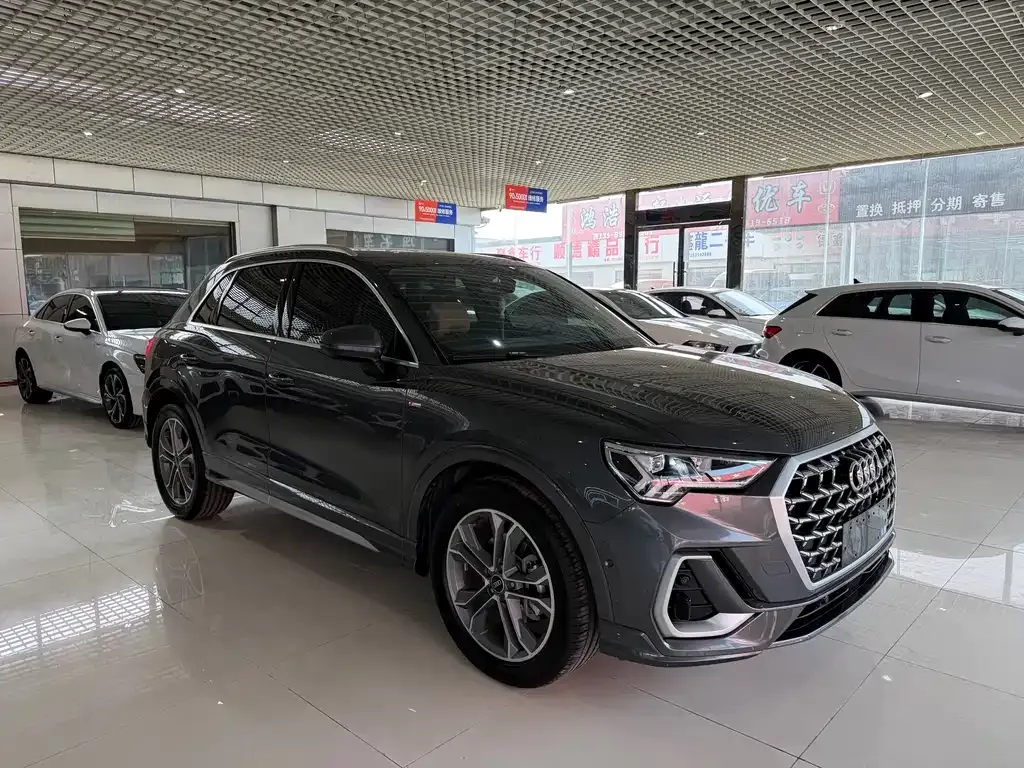 Audi Q3 2024 из CN, фото 3