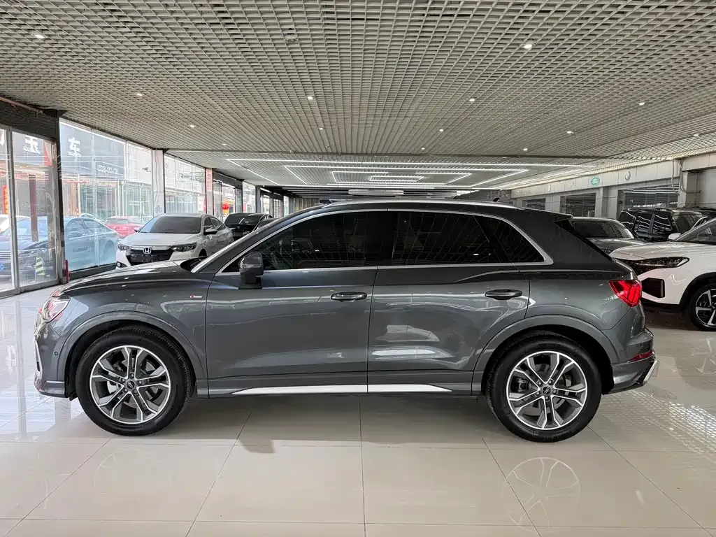 Audi Q3 2024 из CN, фото 10