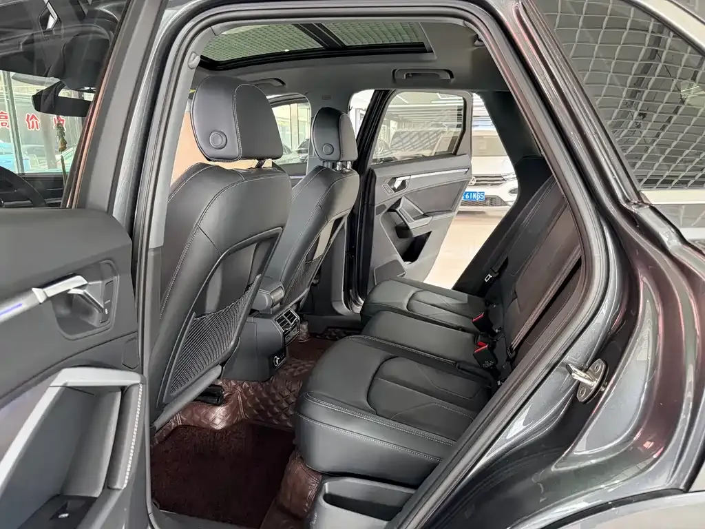 Audi Q3 2024 из CN, фото 4