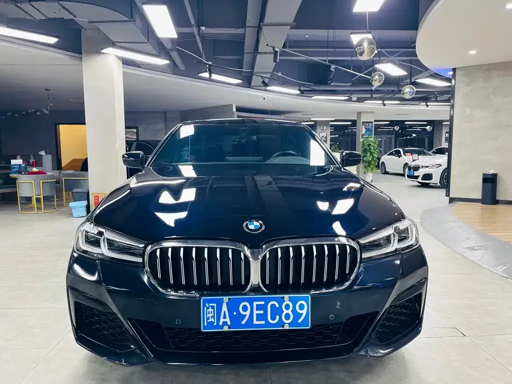 BMW 5 Series — фото 2