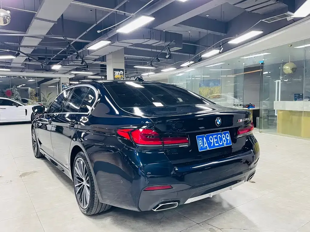 BMW 5 Series — фото 4
