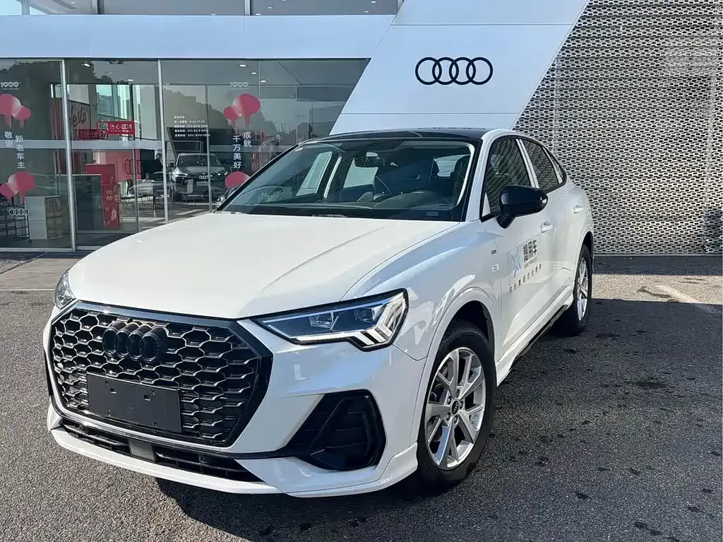 Audi Q3 Sportback — фото 1