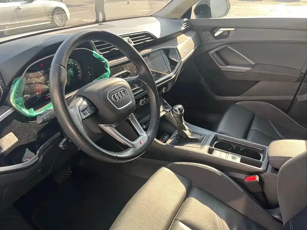 Audi Q3 Sportback — фото 7
