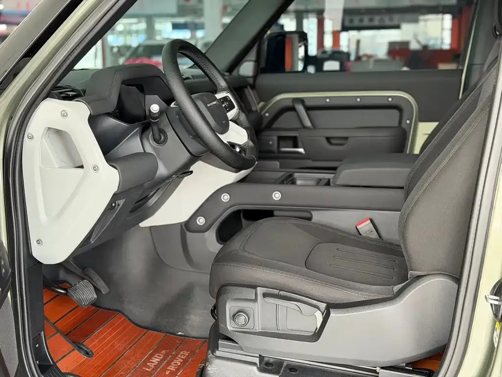 Land Rover Defender 2023 из CN, фото 5