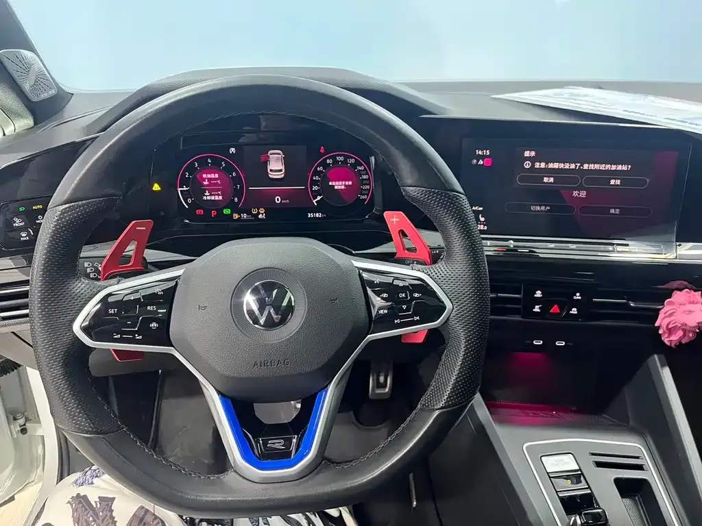 Volkswagen Golf 2023 из CN, фото 7