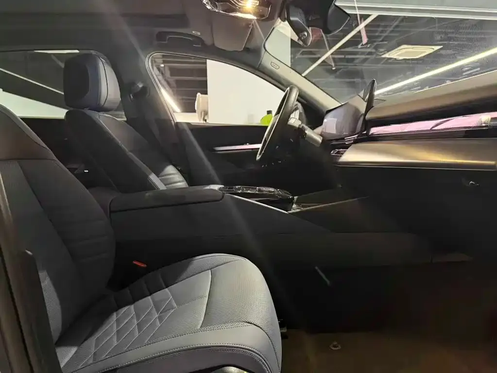 BMW i5 2024 из CN, фото 7