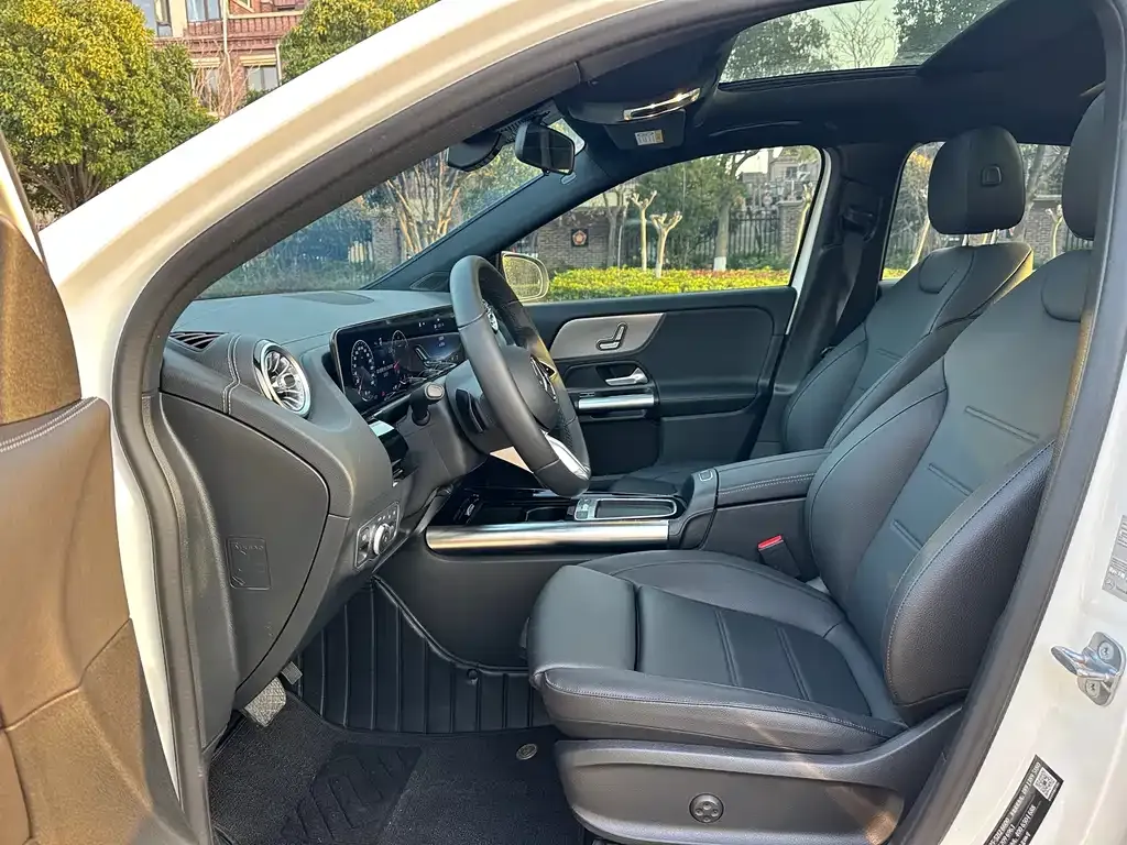 Mercedes-Benz GLA — фото 7