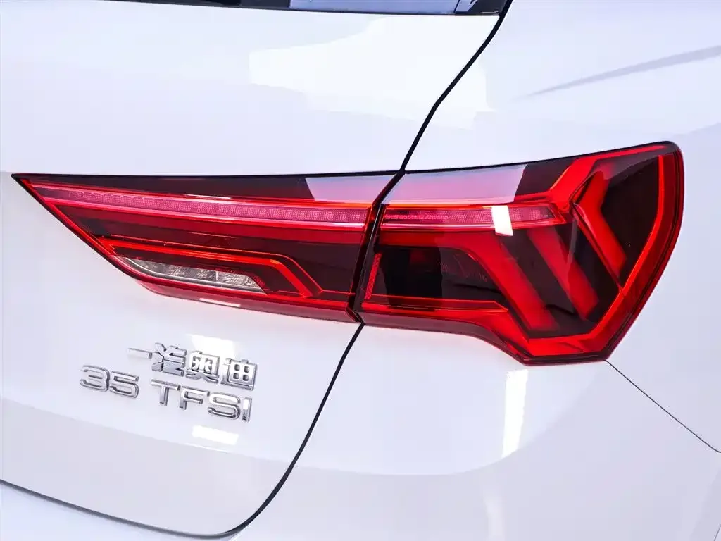 Audi Q3 — фото 2