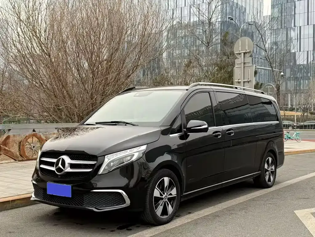 Mercedes-Benz V-Class 2023 из CN, фото 1