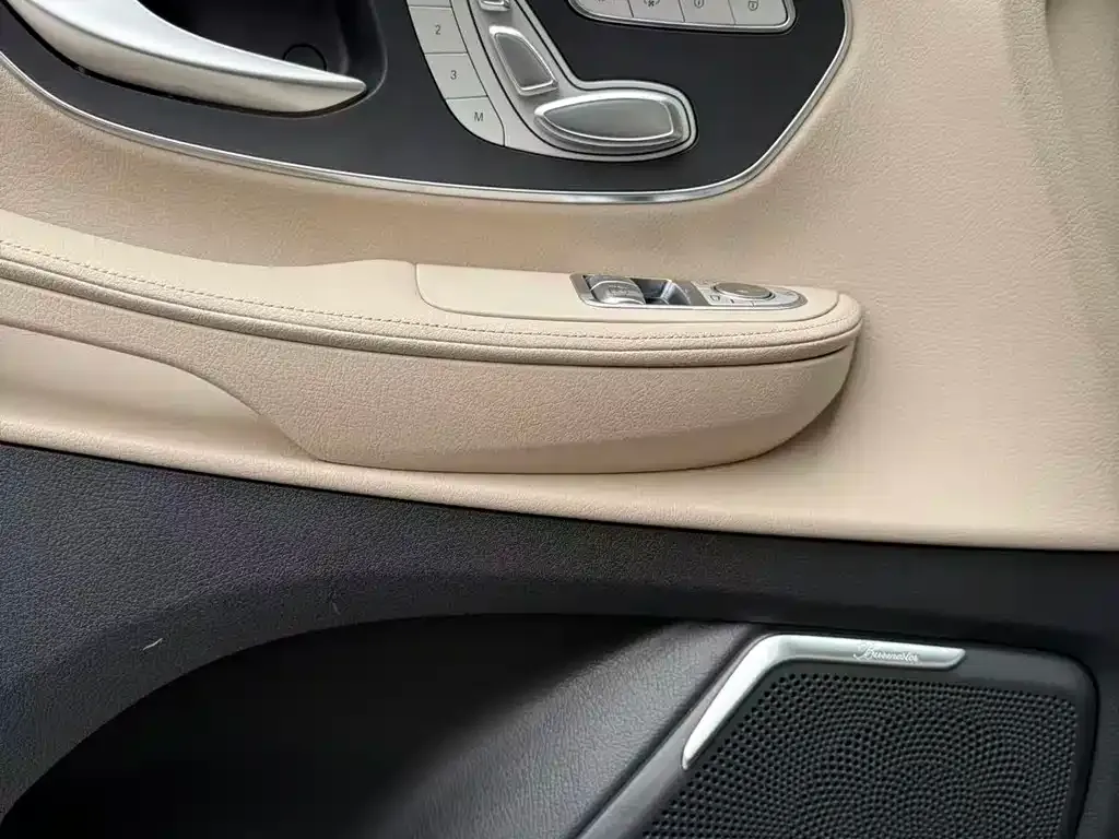 Mercedes-Benz V-Class 2023 из CN, фото 9