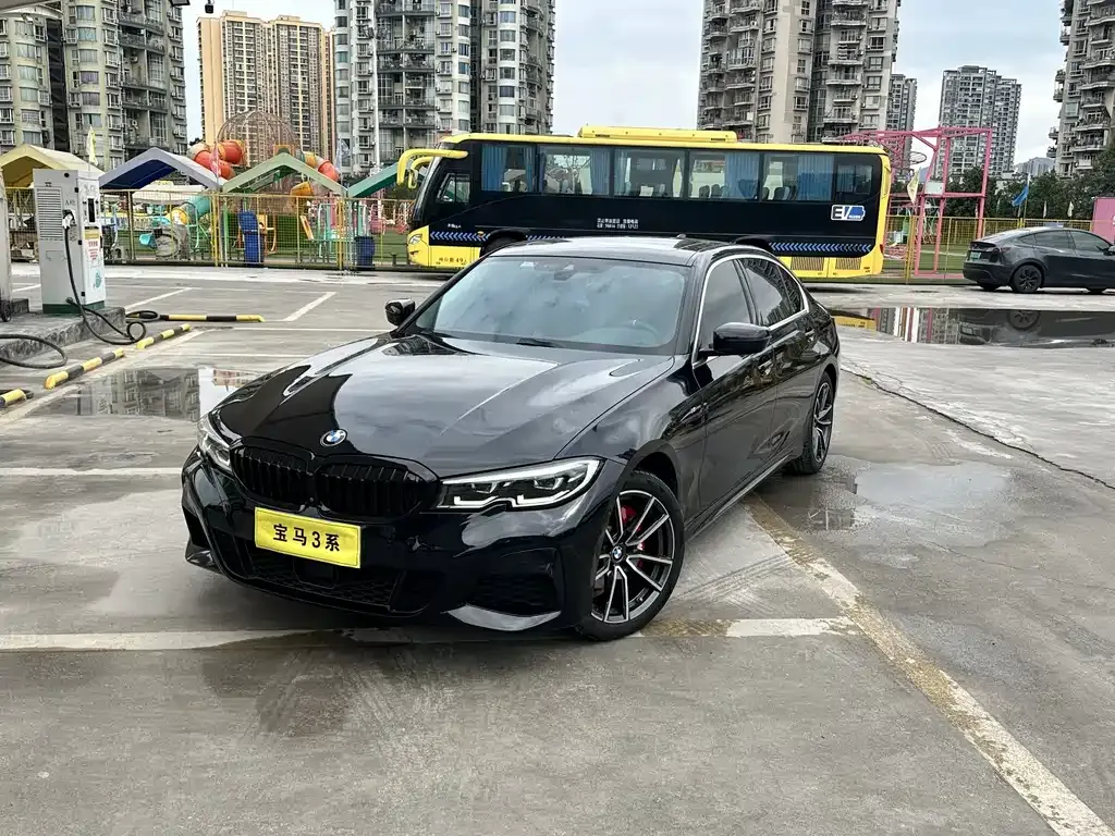 BMW 3 Series 2021 из CN, фото 1