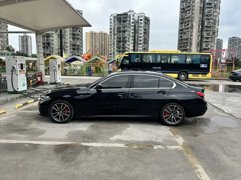 BMW 3 Series 2021 из CN, фото 9