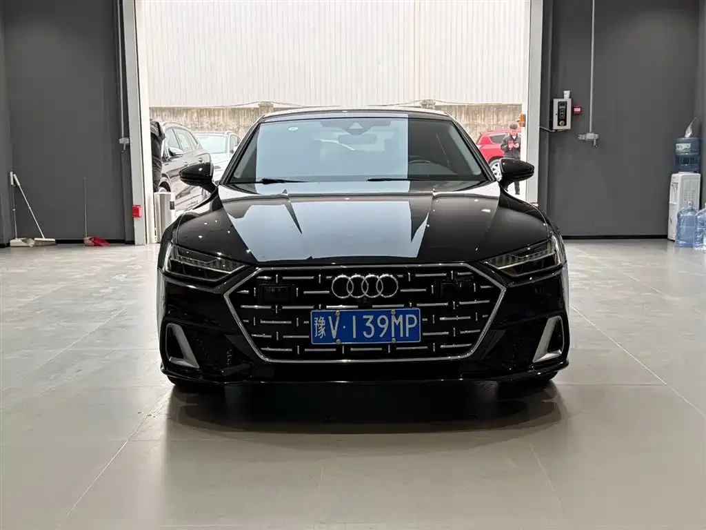 Audi A7L 2024 из CN, фото 1