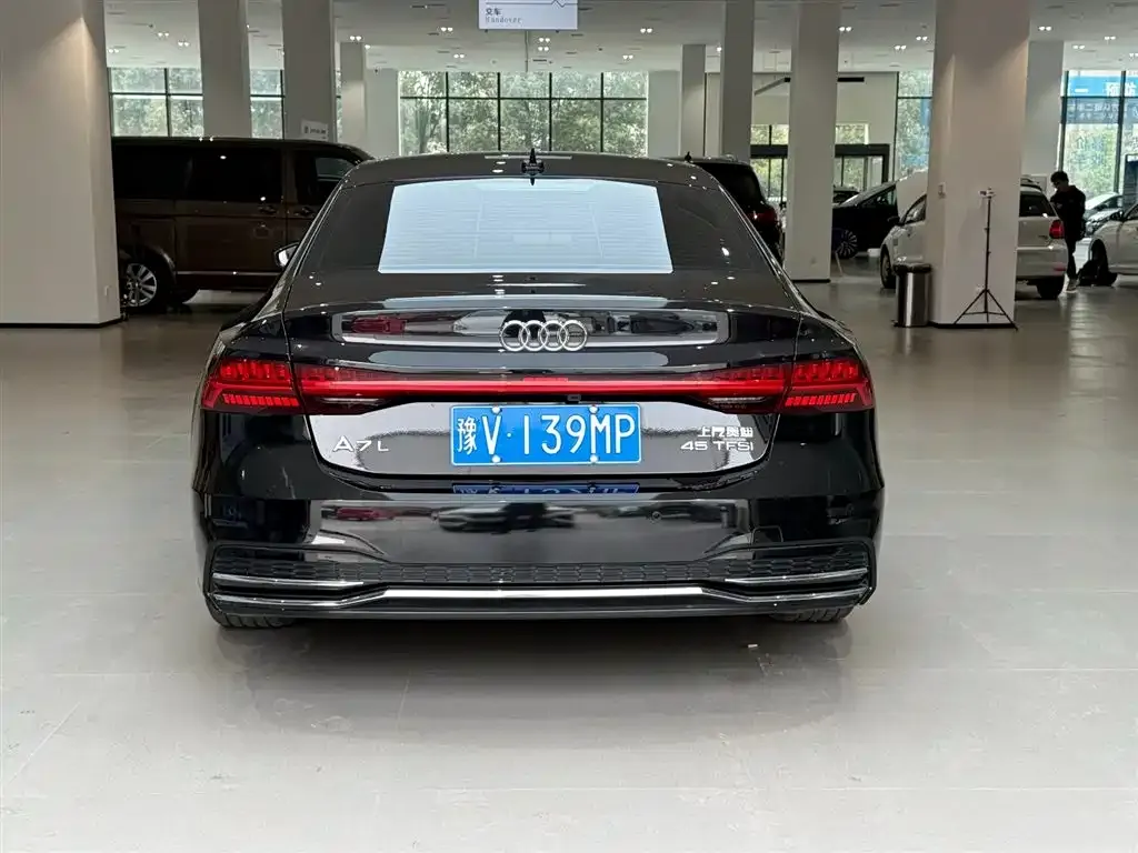 Audi A7L 2024 из CN, фото 5