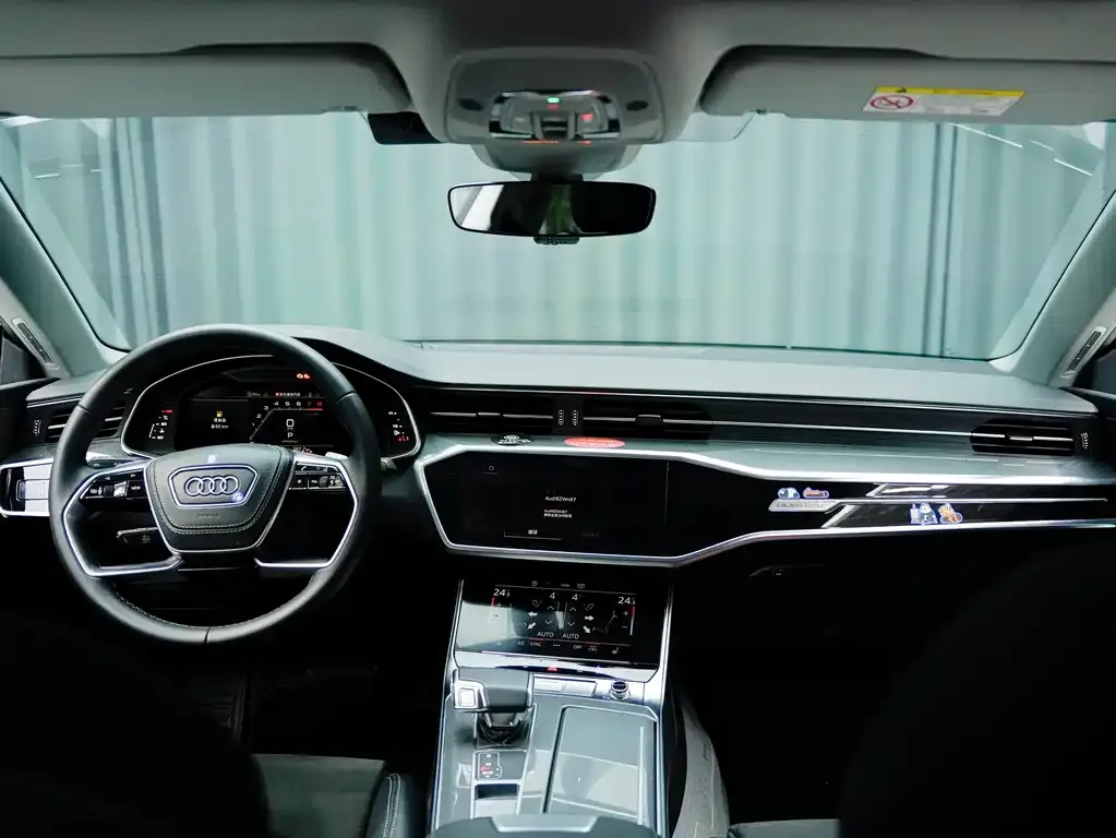 Audi A7L — фото 7