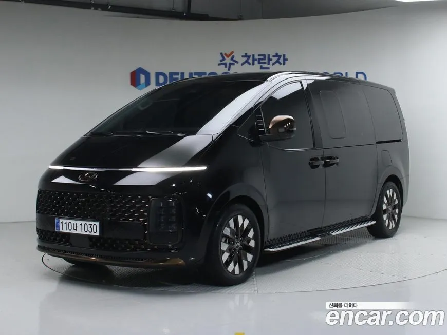 Hyundai Staria
