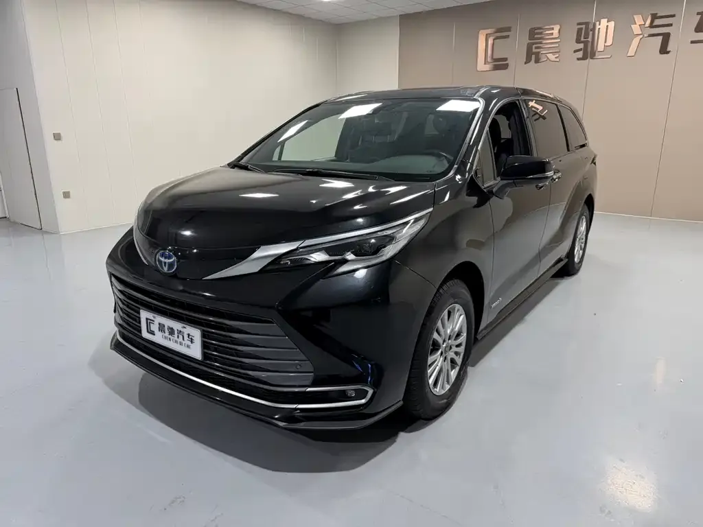 Toyota Sienna 2022 из CN, фото 1