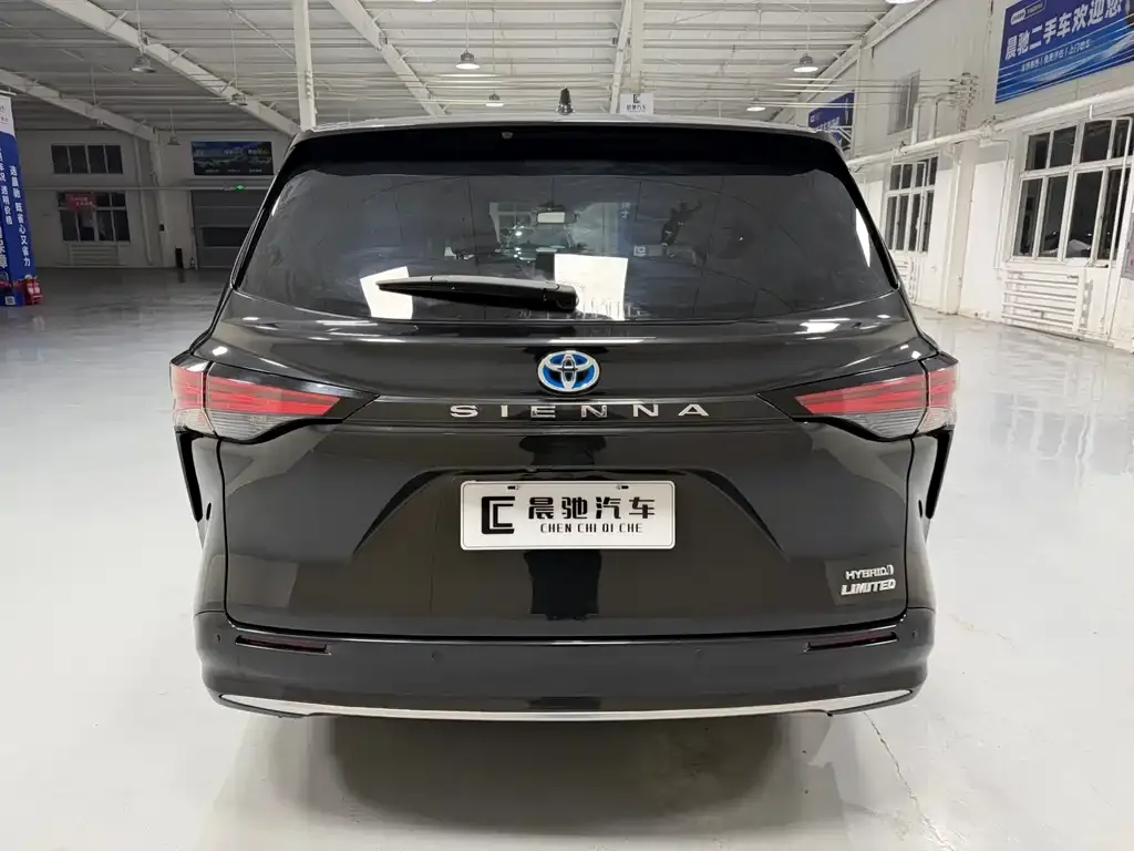 Toyota Sienna 2022 из CN, фото 5
